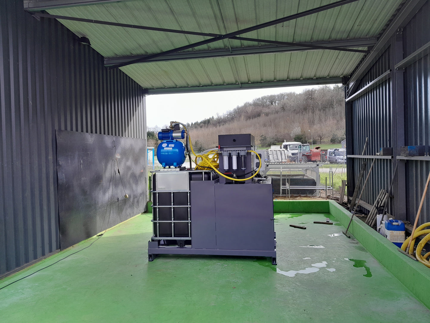 MOBILE WASHING AREA-TRACK (MUD-EARTH-GREASE) WITH WATER RECYCLING - price on request